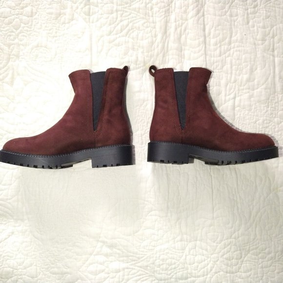 Best Seller LPCBDEE Classic Chelsea Boots Slip On - Picture 3 of 7